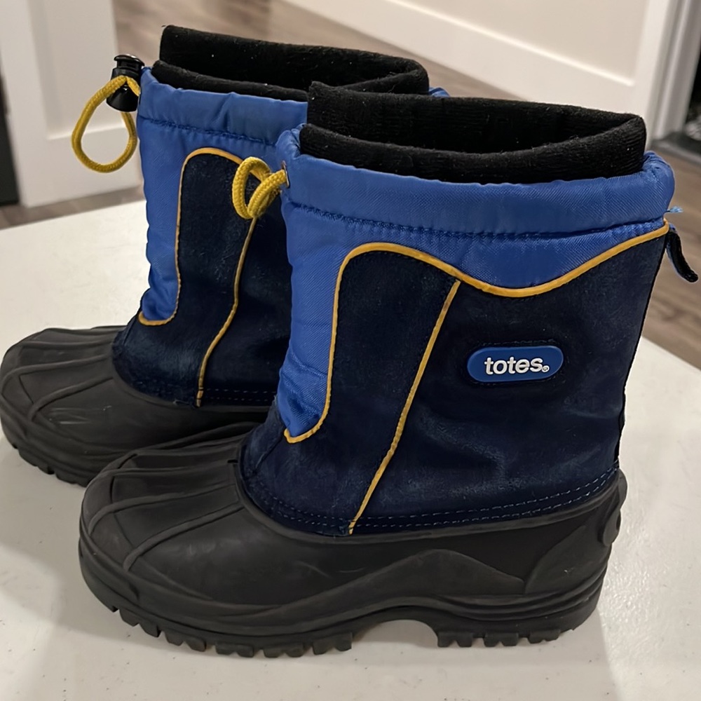 Totes Boys Snow Boots